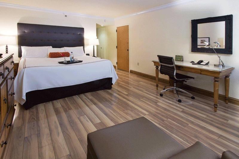 Miami Lakes Hotel Bagian luar foto